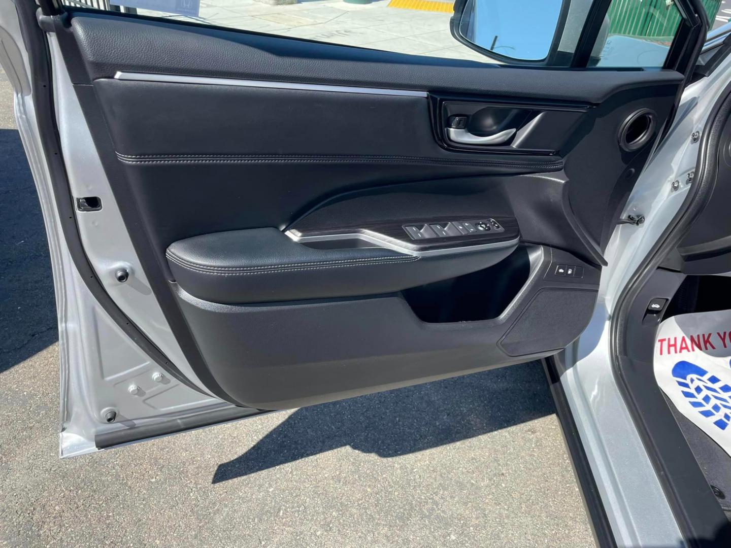 2021 SILVER /BLACK Honda Clarity Plug-In Hybrid (JHMZC5F14MC) with an 1.5L L4 DOHC 16V HYBRID engine, CVT transmission, located at 744 E Miner Ave, Stockton, CA, 95202, (209) 944-5770, 37.956863, -121.282082 - Photo#7
